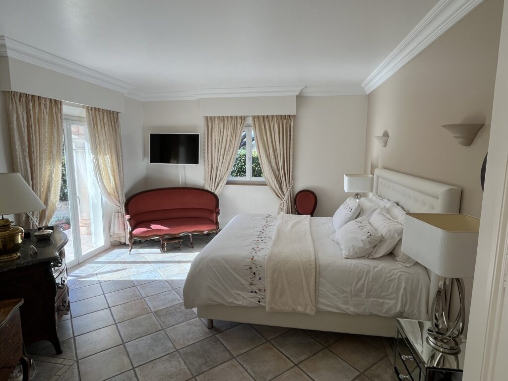 IMG_5491 CHAMBRE RDC