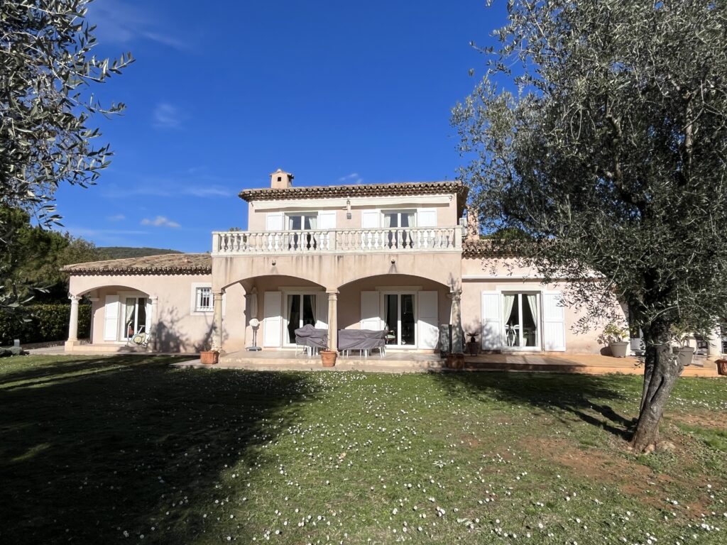 IMG_5527 FACADE DETAIL